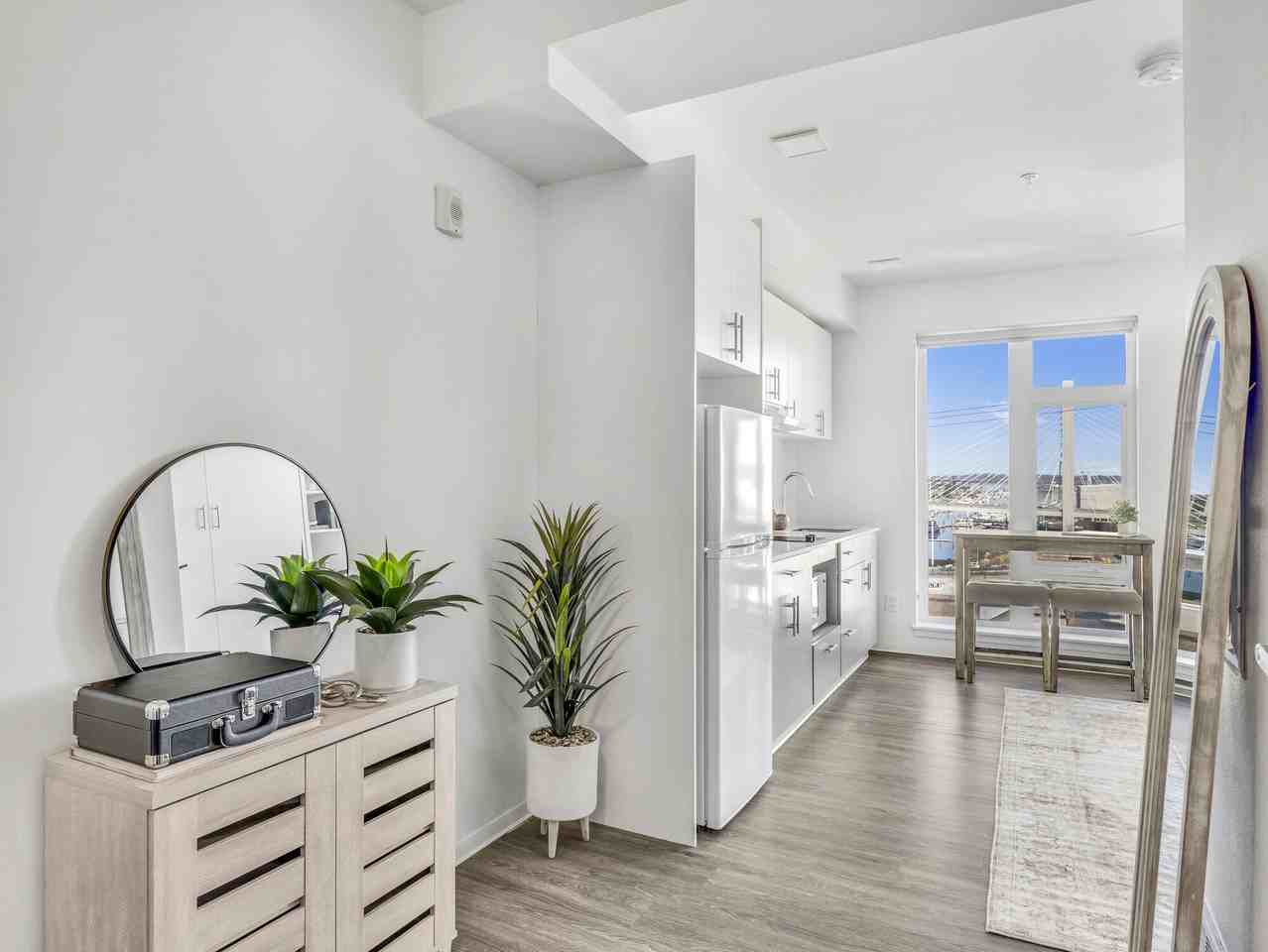 Koz at the Dome - Photo 7 of 34