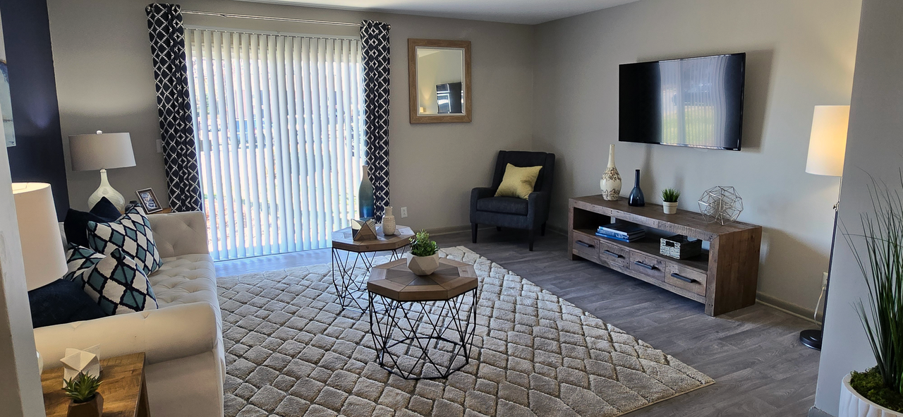 Sona at Harding - Photo 2 of 26