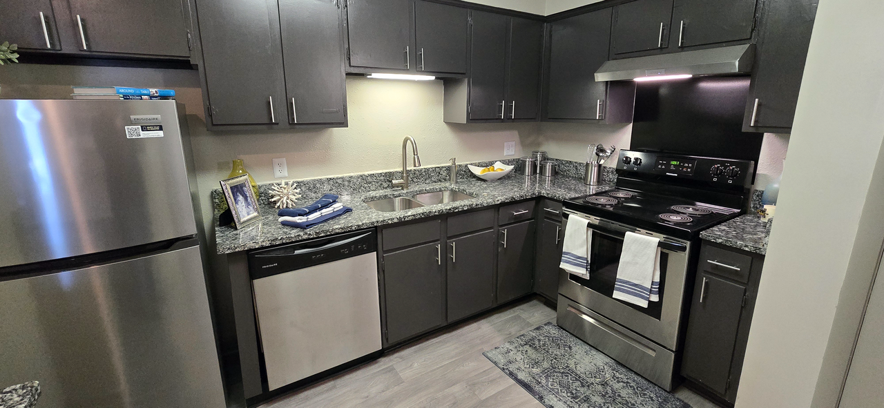 Sona at Harding - Photo 6 of 26