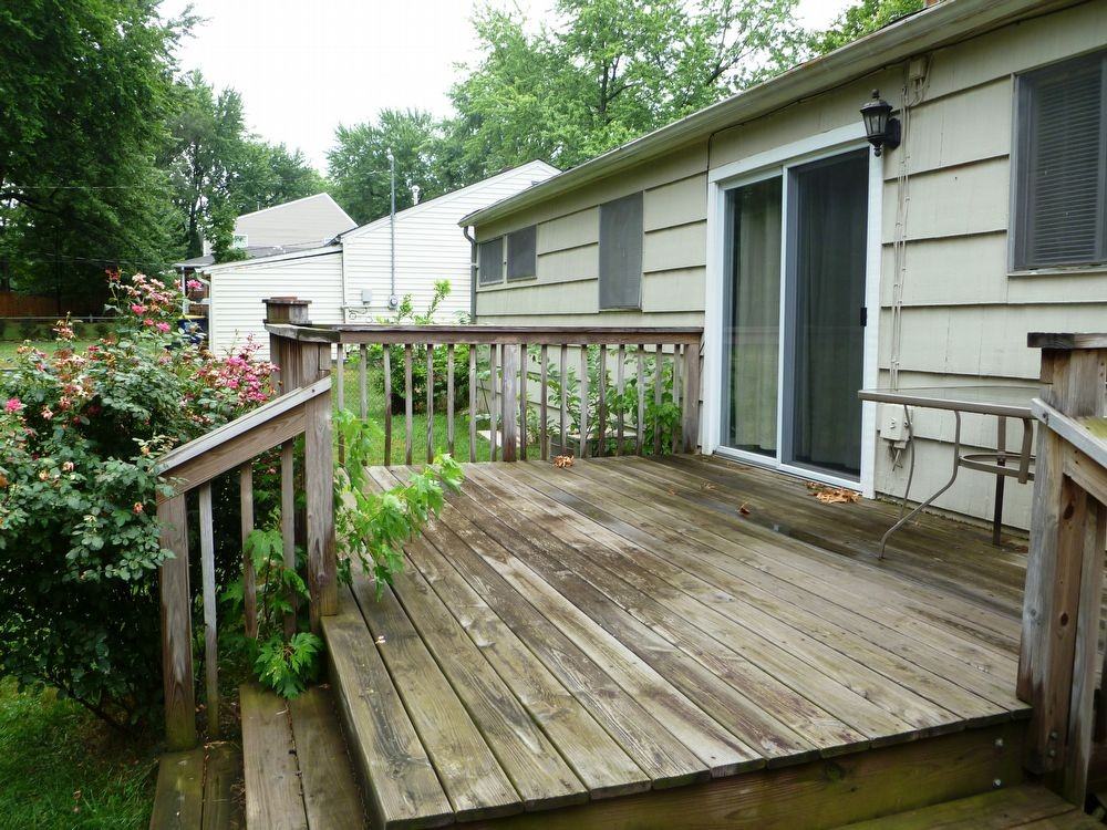 7423 Reeds Ln - Photo 2 of 15