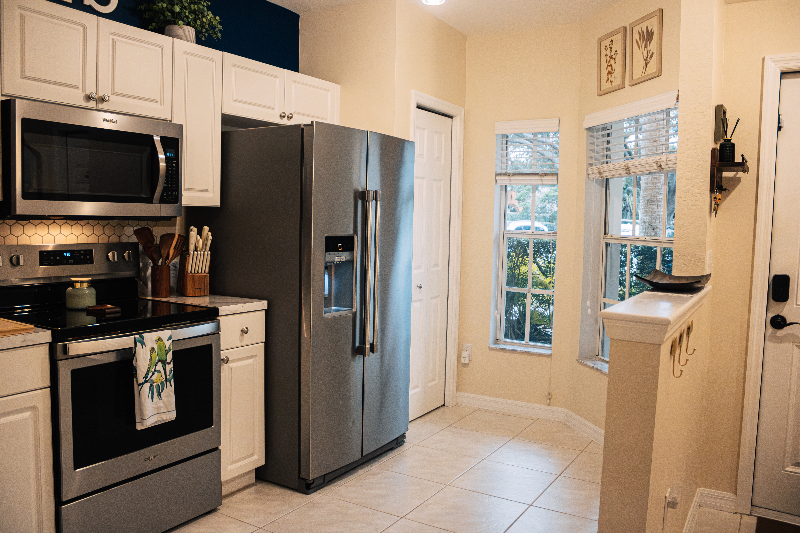 9175 Celeste Dr #105 - Photo 5 of 8