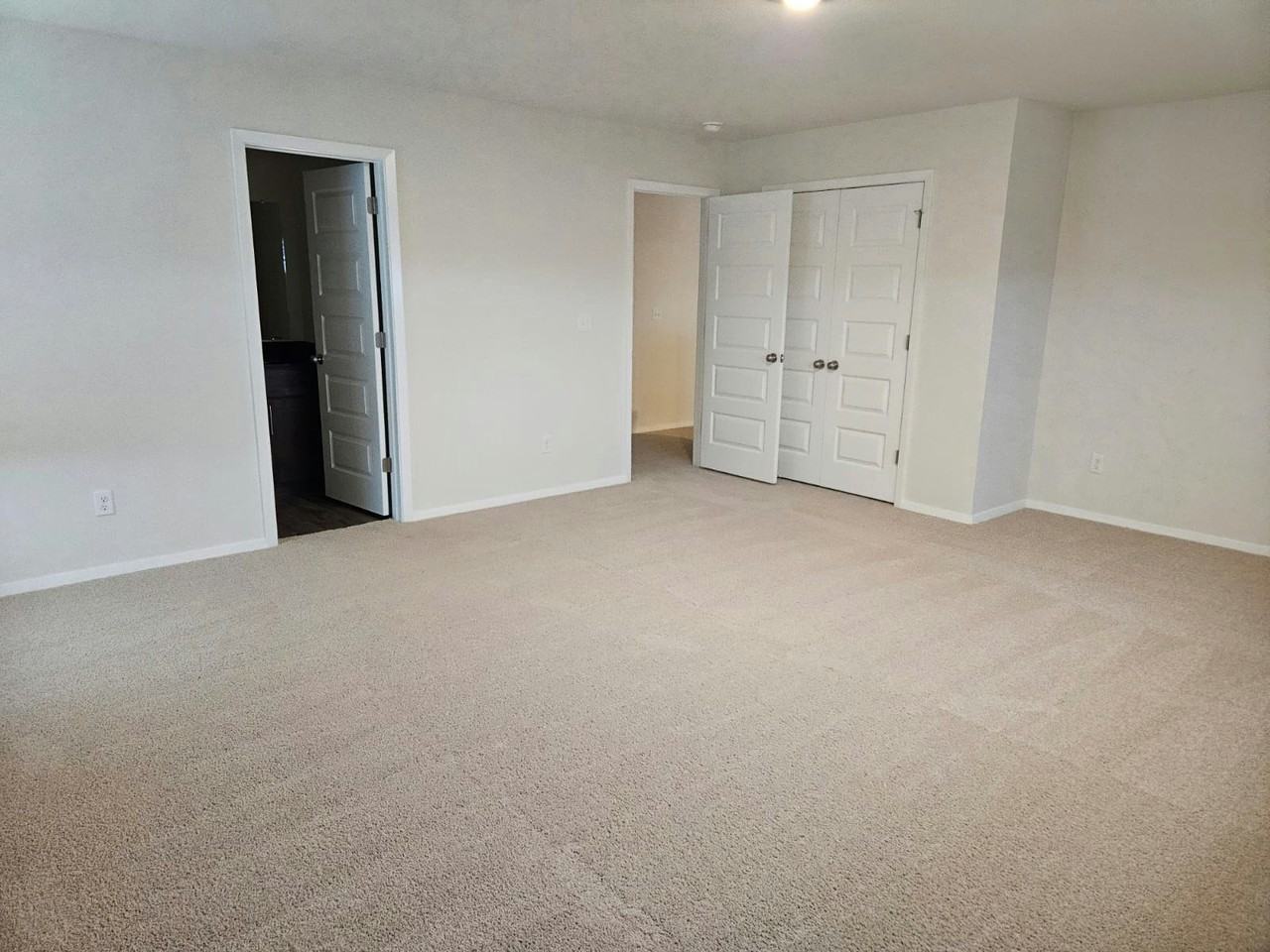 2417 East War Eagle Street - Photo 4 of 20