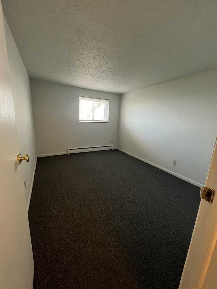 4008 West Erie Avenue - Photo 6 of 14