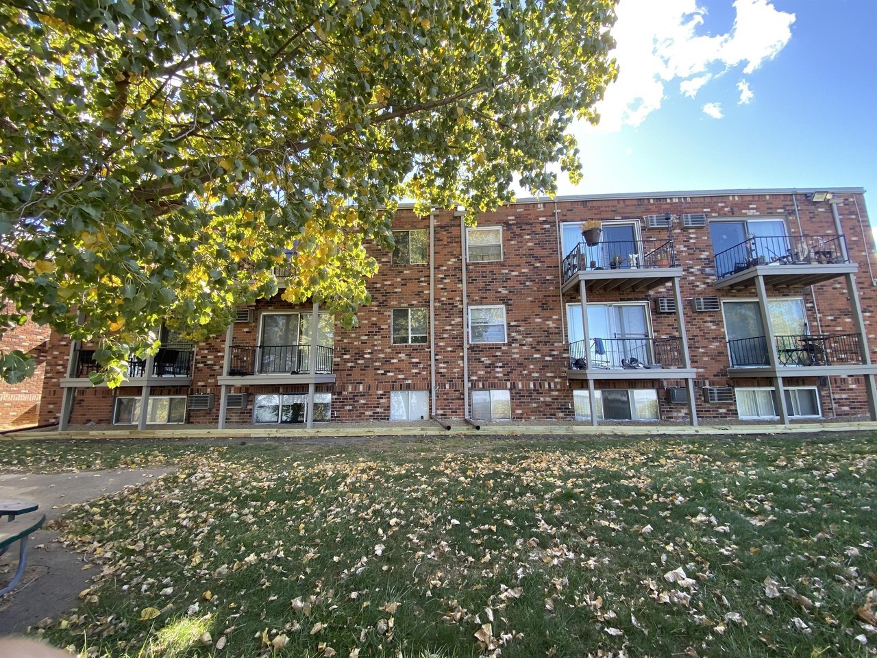 4008 West Erie Avenue - Photo 6 of 15