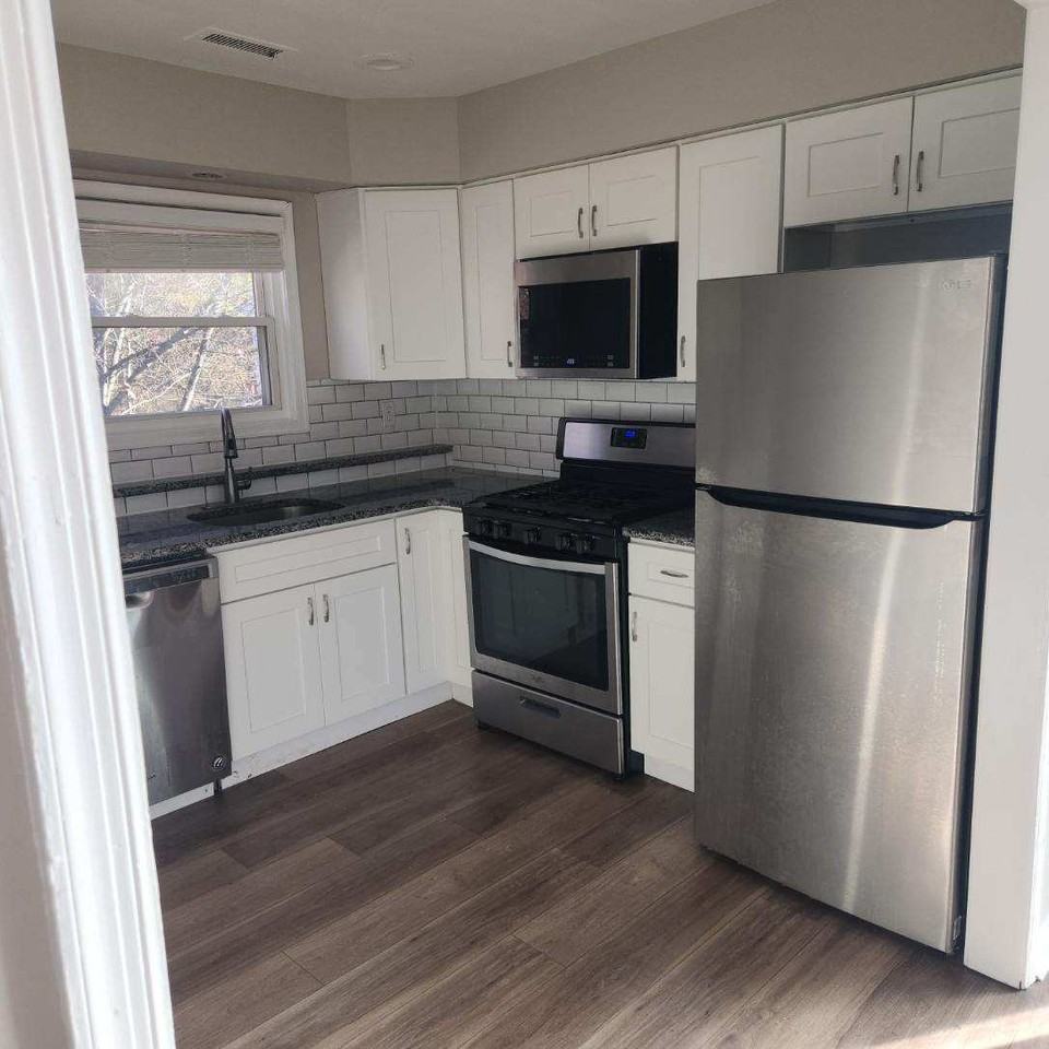 Maynard Drive 5A - Photo 3 of 8