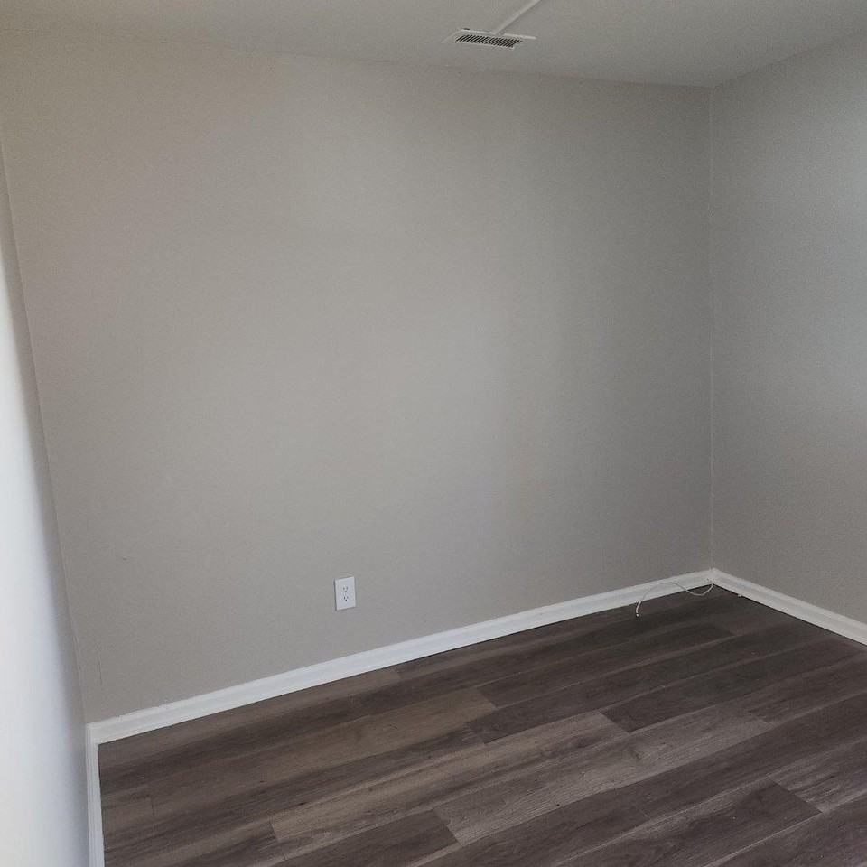 Maynard Drive 5A - Photo 4 of 8