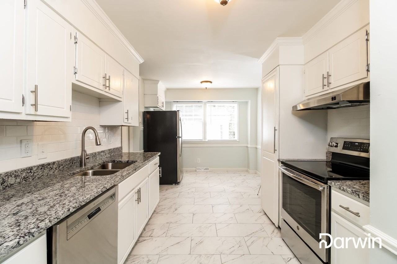 2809 Westwarren Rd - Photo 2 of 15