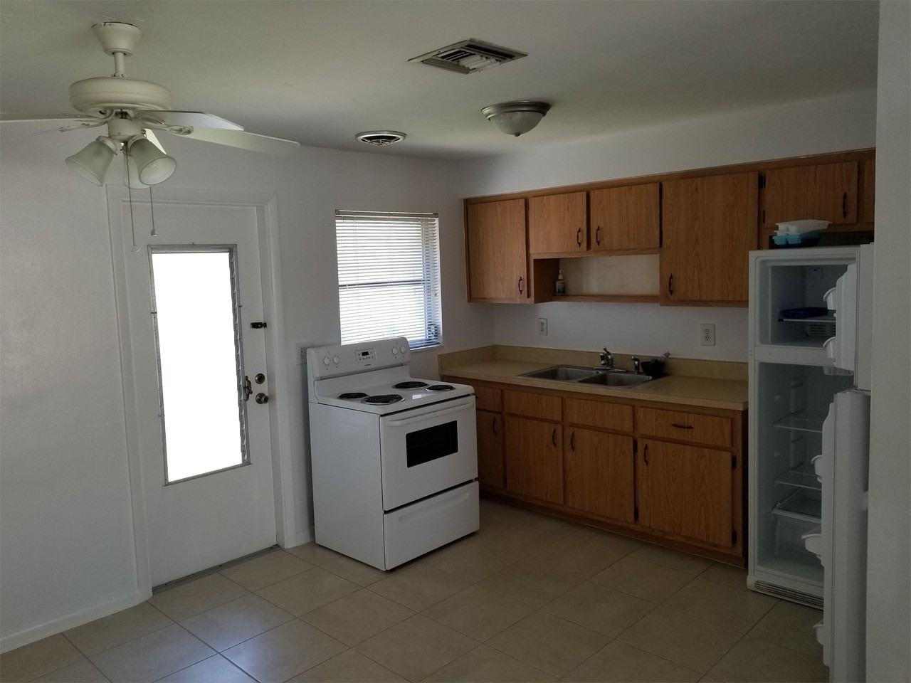 1303 SE 46th Lane * 3 - Photo 2 of 22