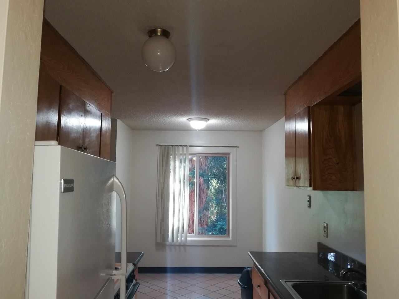 Uni Flats - Photo 3 of 28