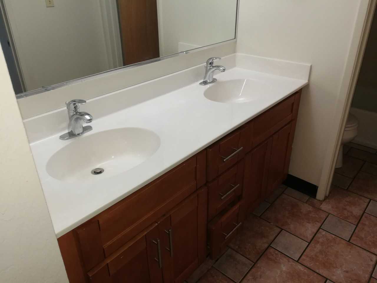 Uni Flats - Photo 6 of 28