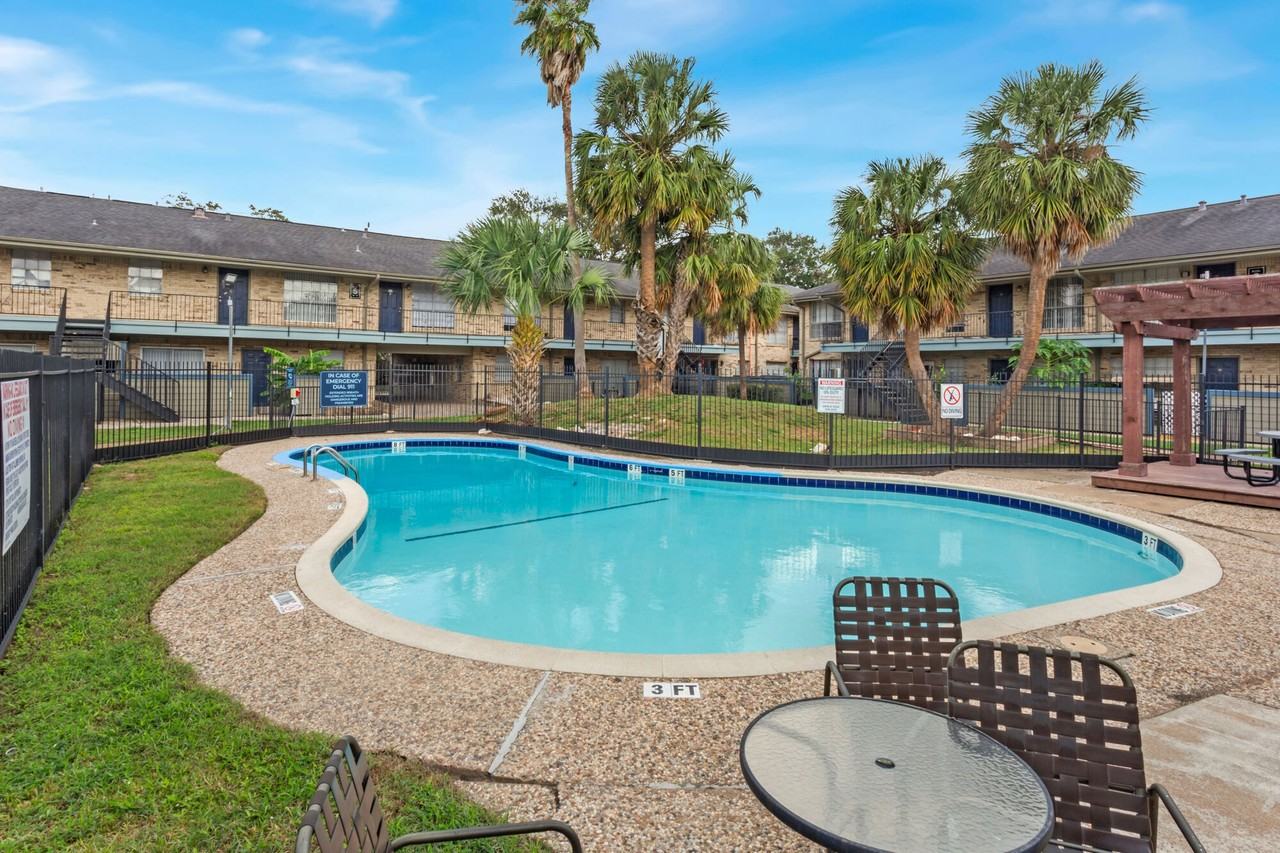 Palms at Chimney Rock - Photo 7 of 16