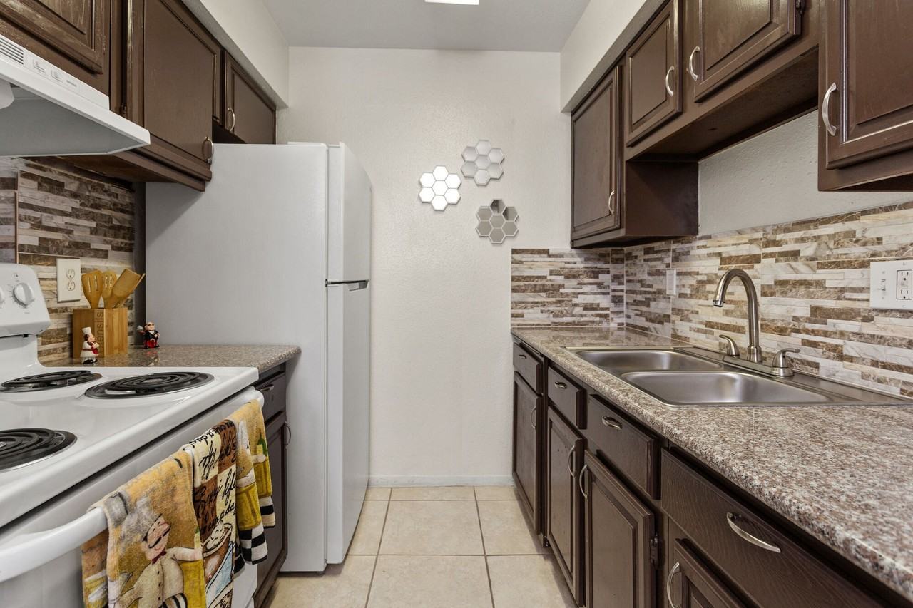 Westward Square - Photo 3 of 18