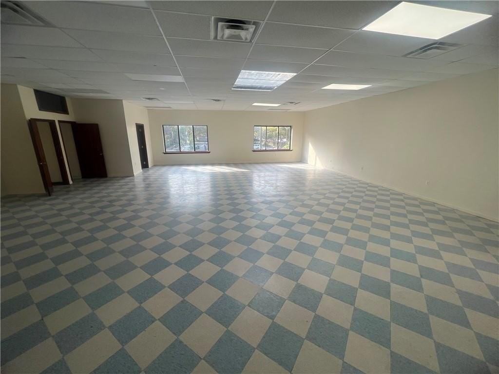 632 Utica Ave - Photo 6 of 12