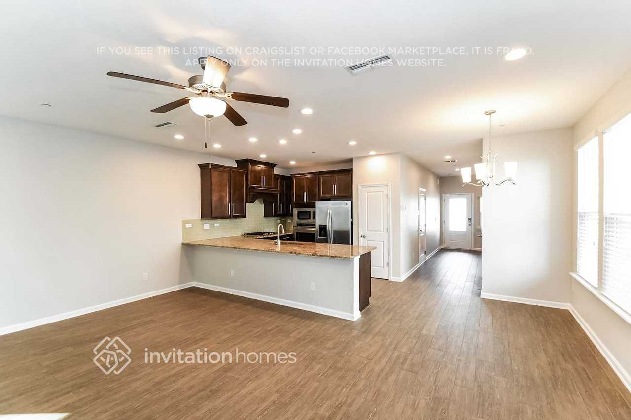 63 Canary Palm Ct - Photo 6 of 15