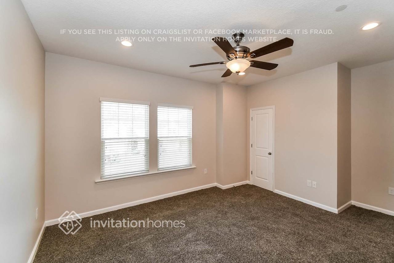 63 Canary Palm Ct - Photo 7 of 15