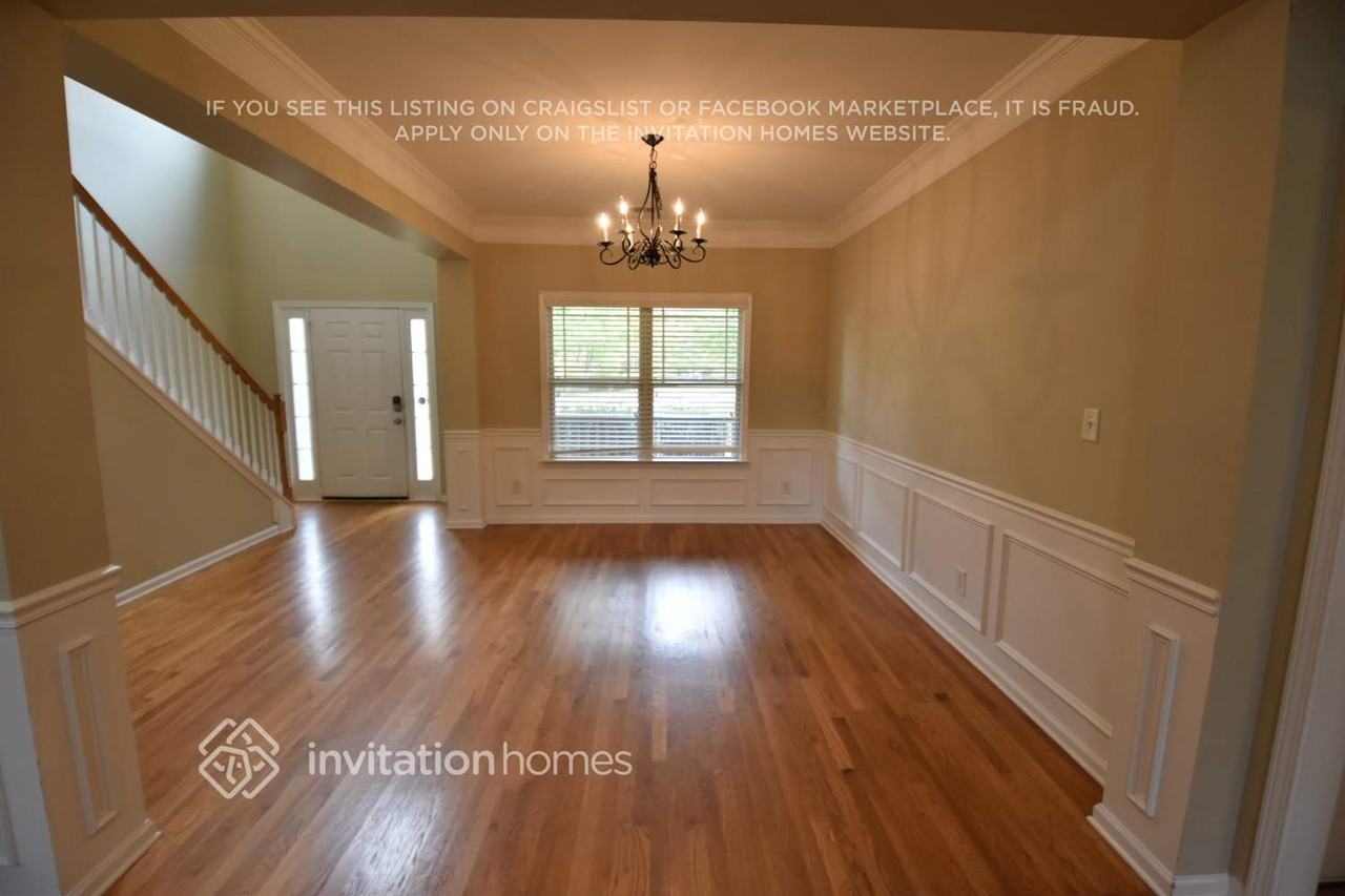 888 Potomac Dr - Photo 4 of 22