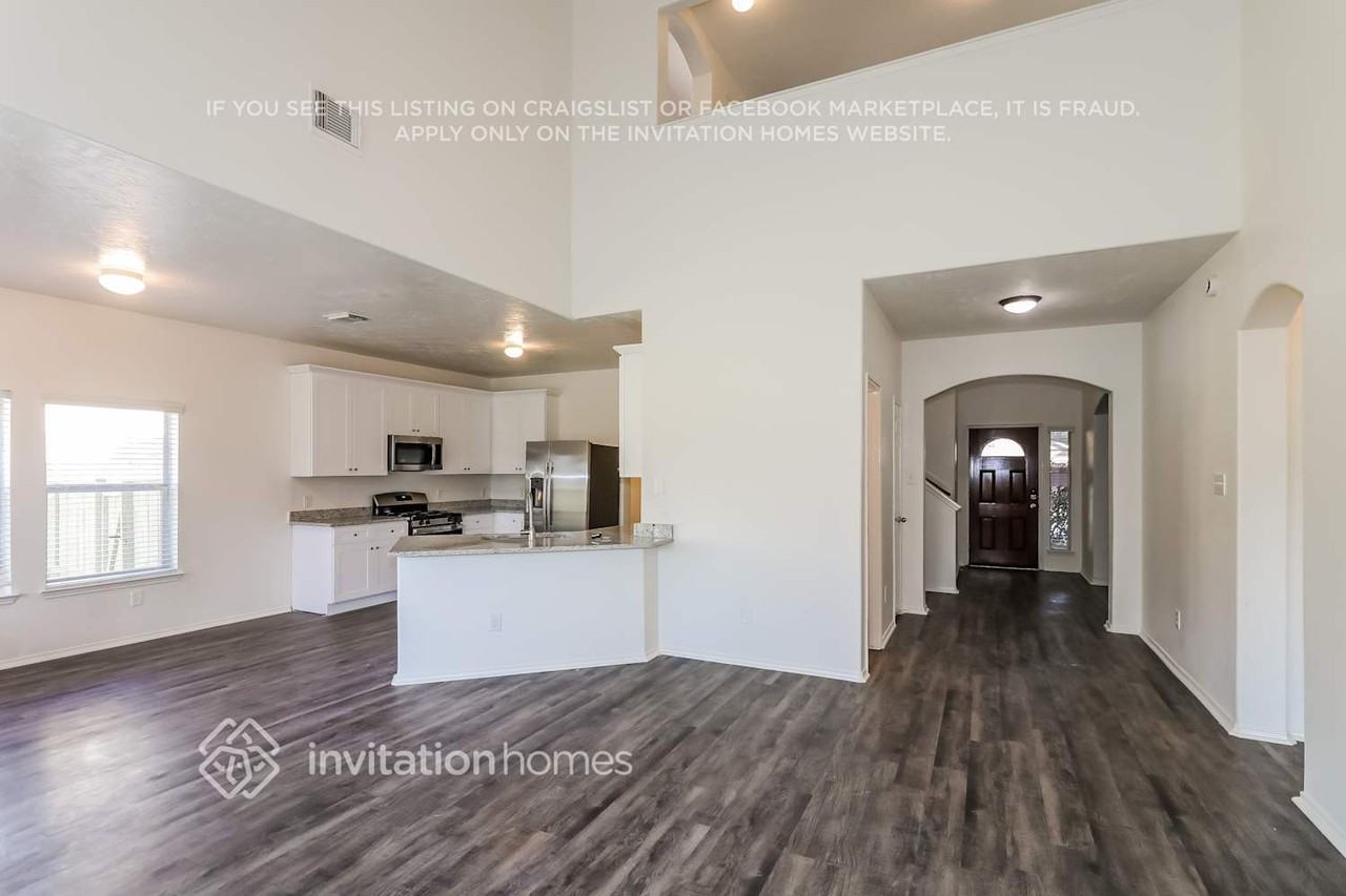 21402 Mission Falls Dr - Photo 5 of 18