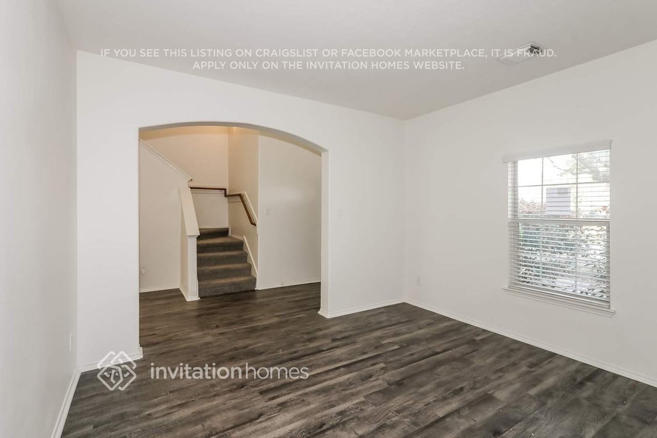 21402 Mission Falls Dr - Photo 4 of 18