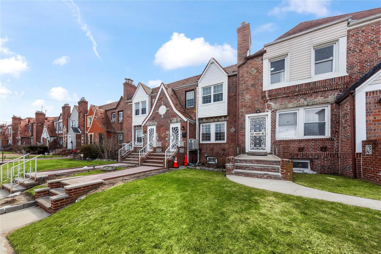 22614 141st Ave - Photo 2 of 13