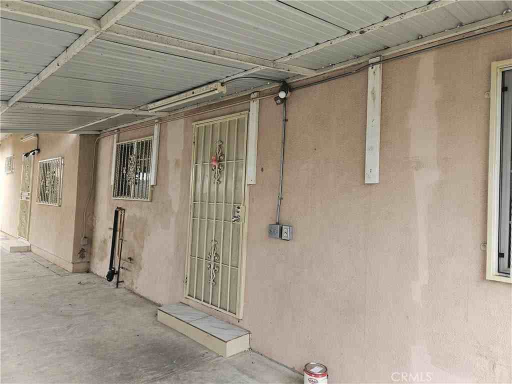 419 E Norwood Pl - Photo 3 of 6