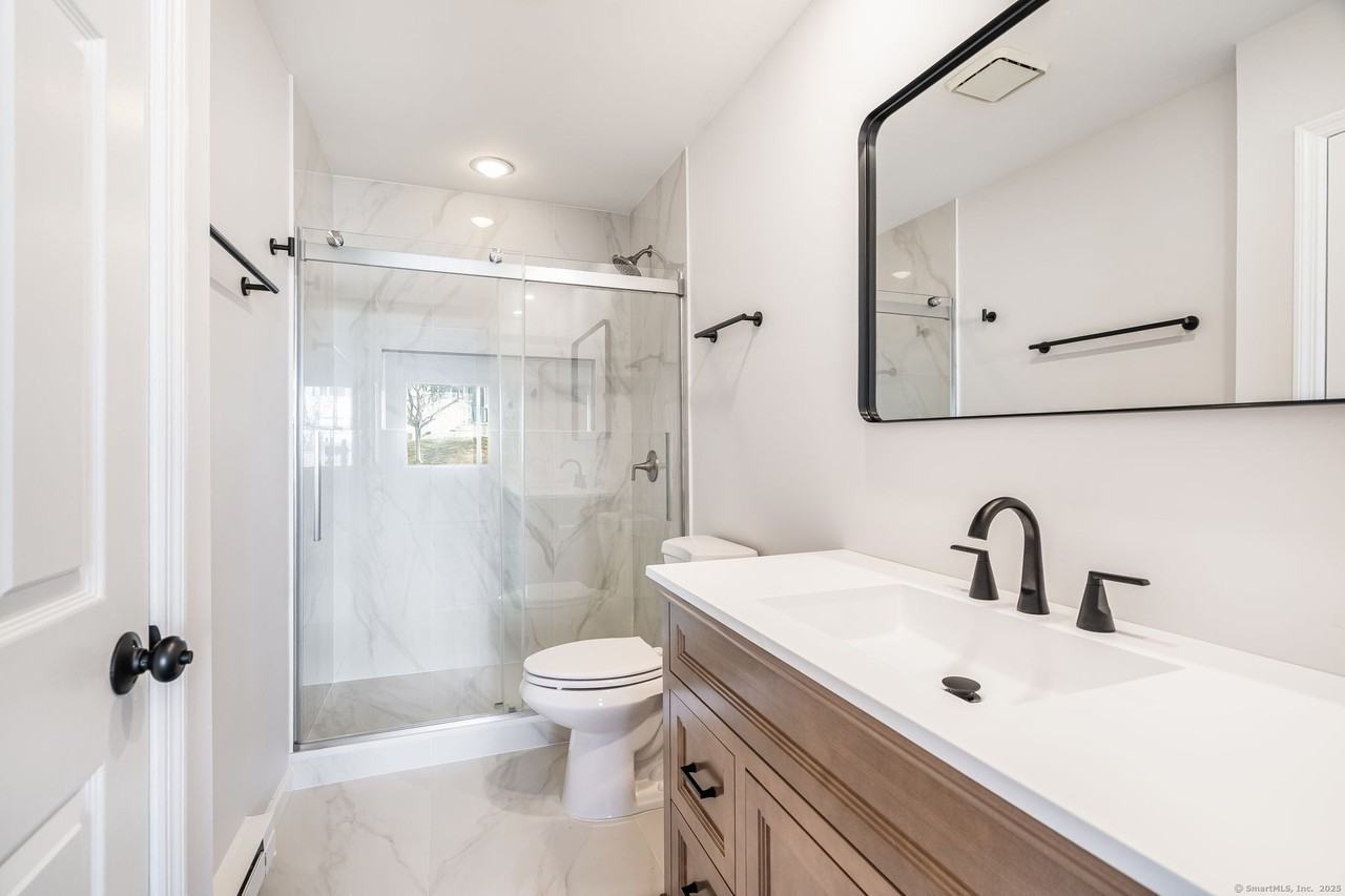 8 Rose Ln - Photo 3 of 34