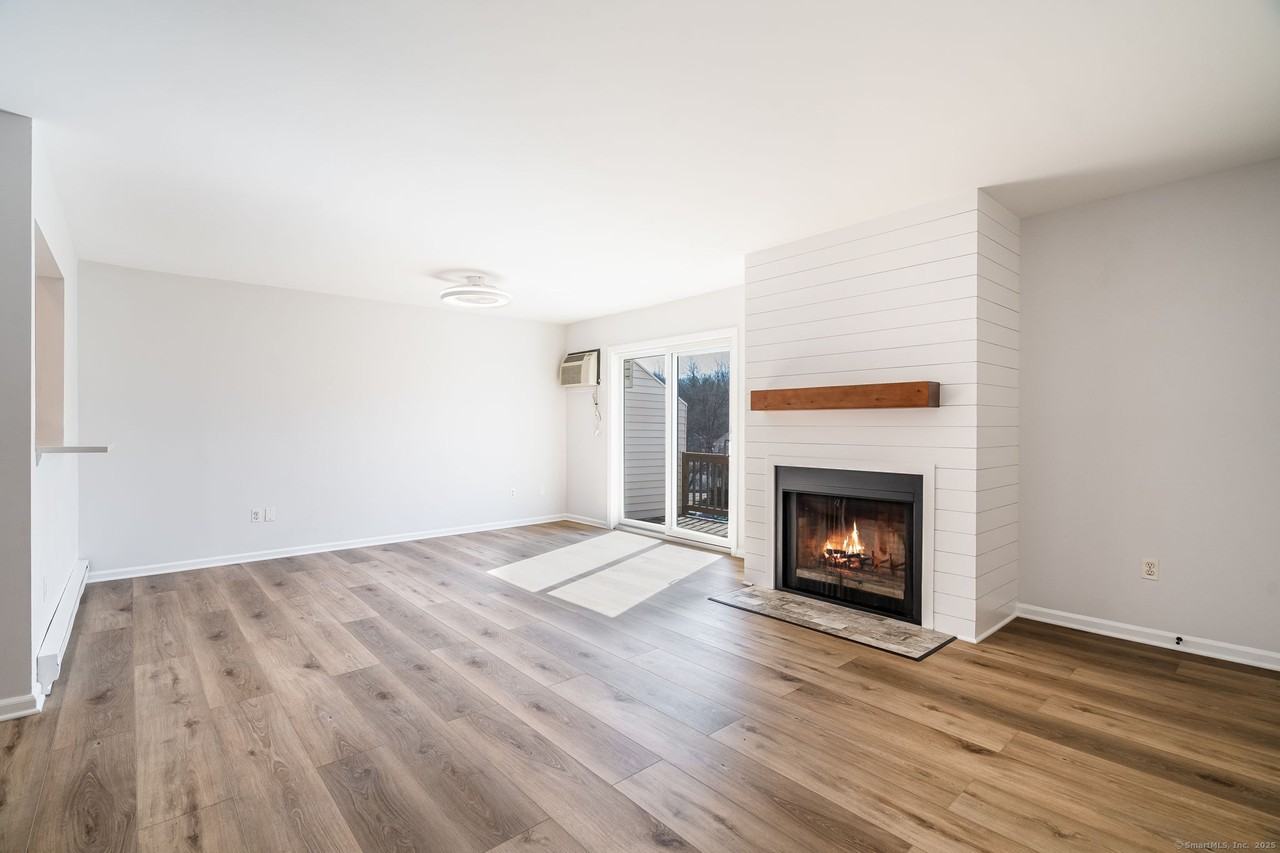 8 Rose Ln - Photo 6 of 34