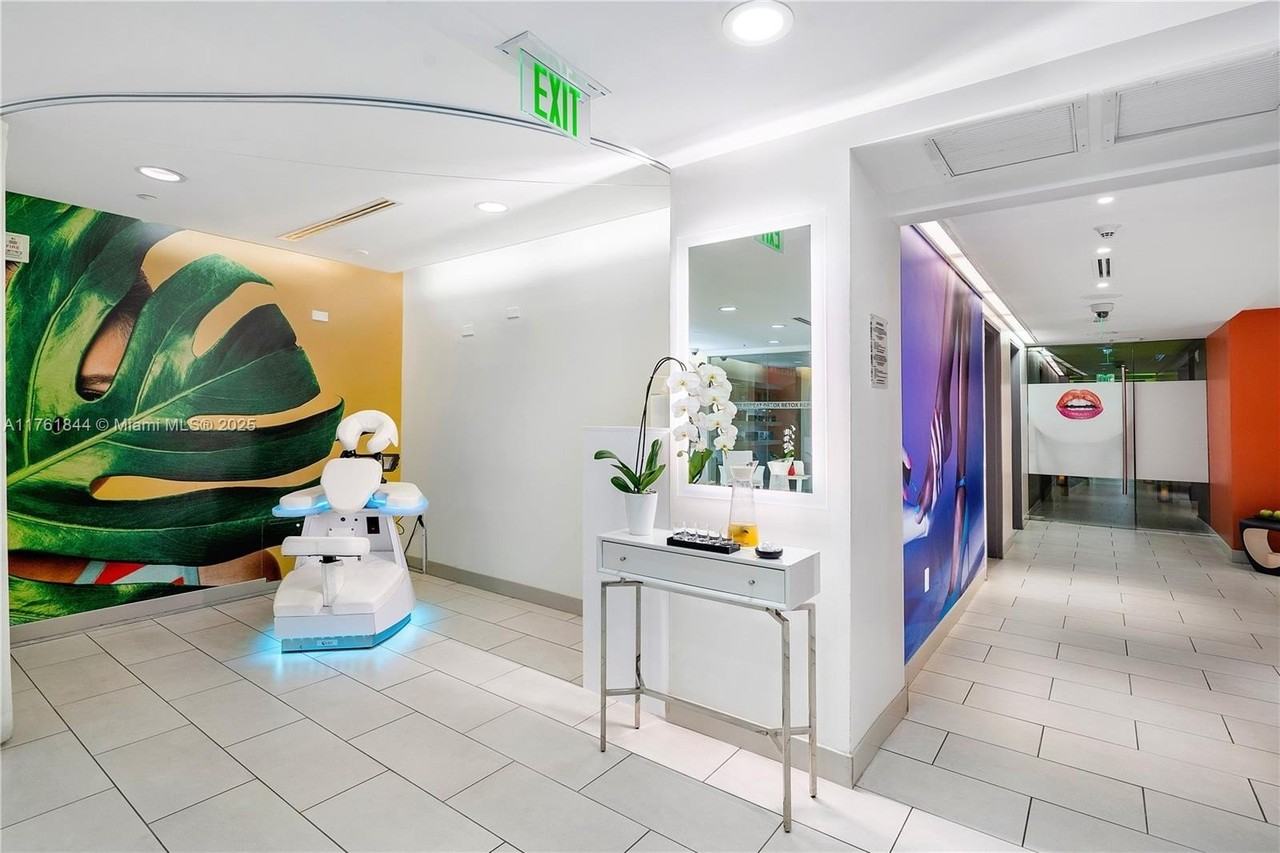 3101 Bayshore Dr #1505 - Photo 6 of 21