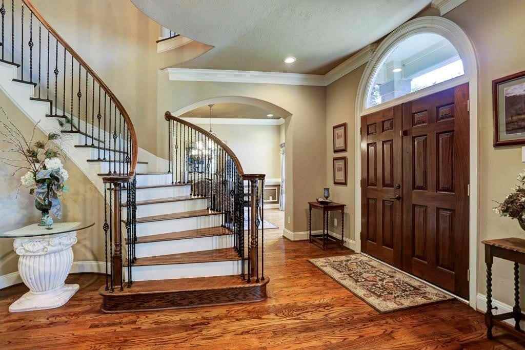 5031 Cheena Dr - Photo 7 of 50