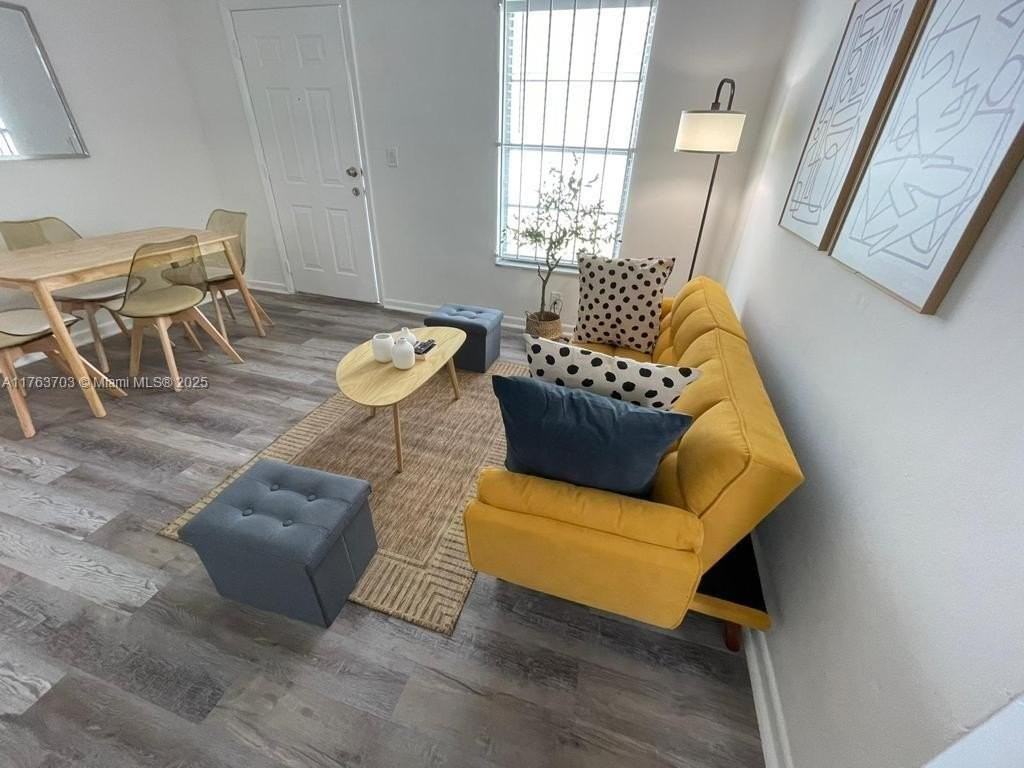 55 Nw 11th Ave #3 - Photo 5 of 27