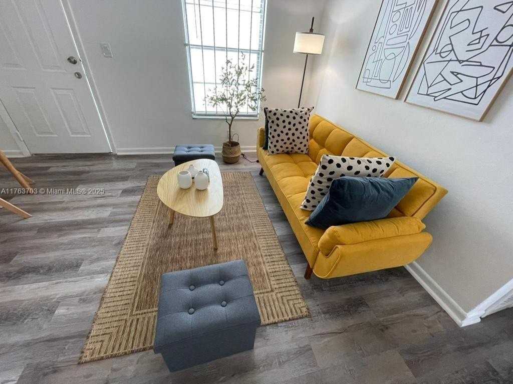 55 Nw 11th Ave #3 - Photo 6 of 27