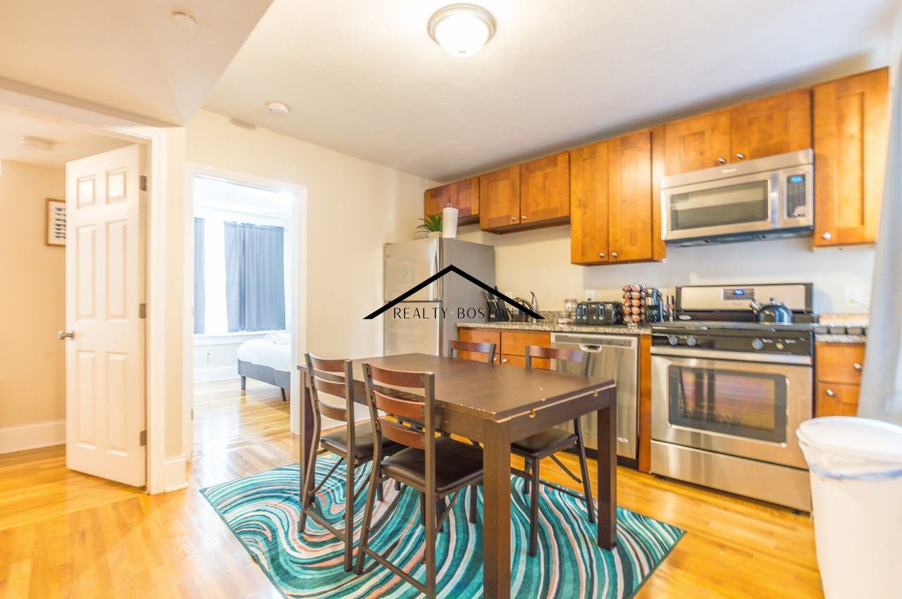20 Sheafe St #4F - Photo 2 of 11