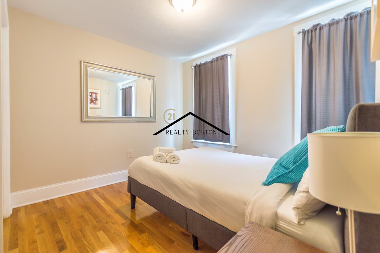 20 Sheafe St #2F - Photo 4 of 11
