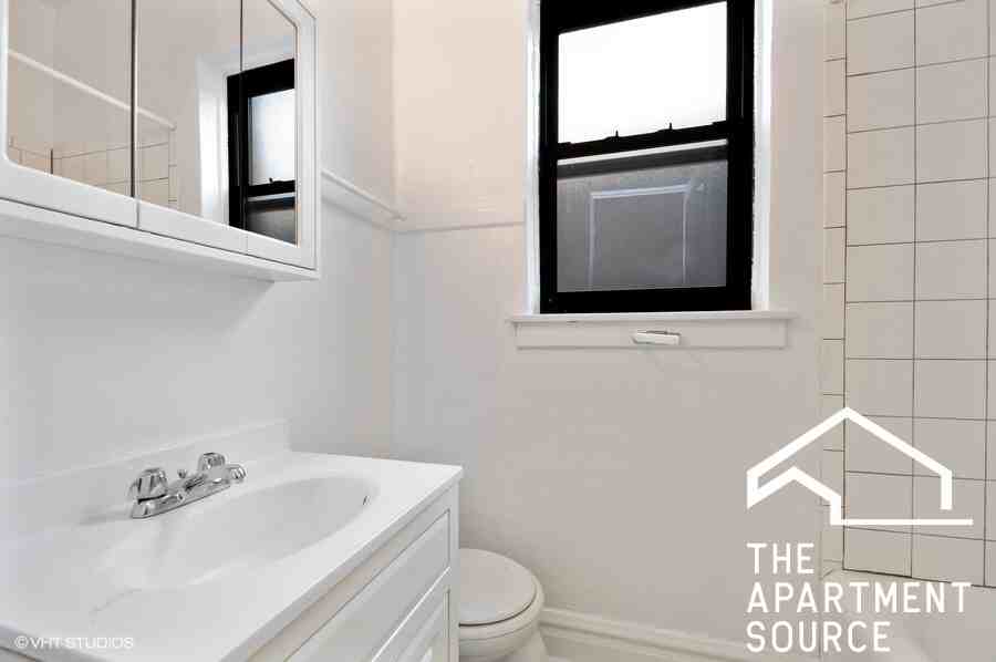 4829 N Damen Ave #102 - Photo 6 of 7