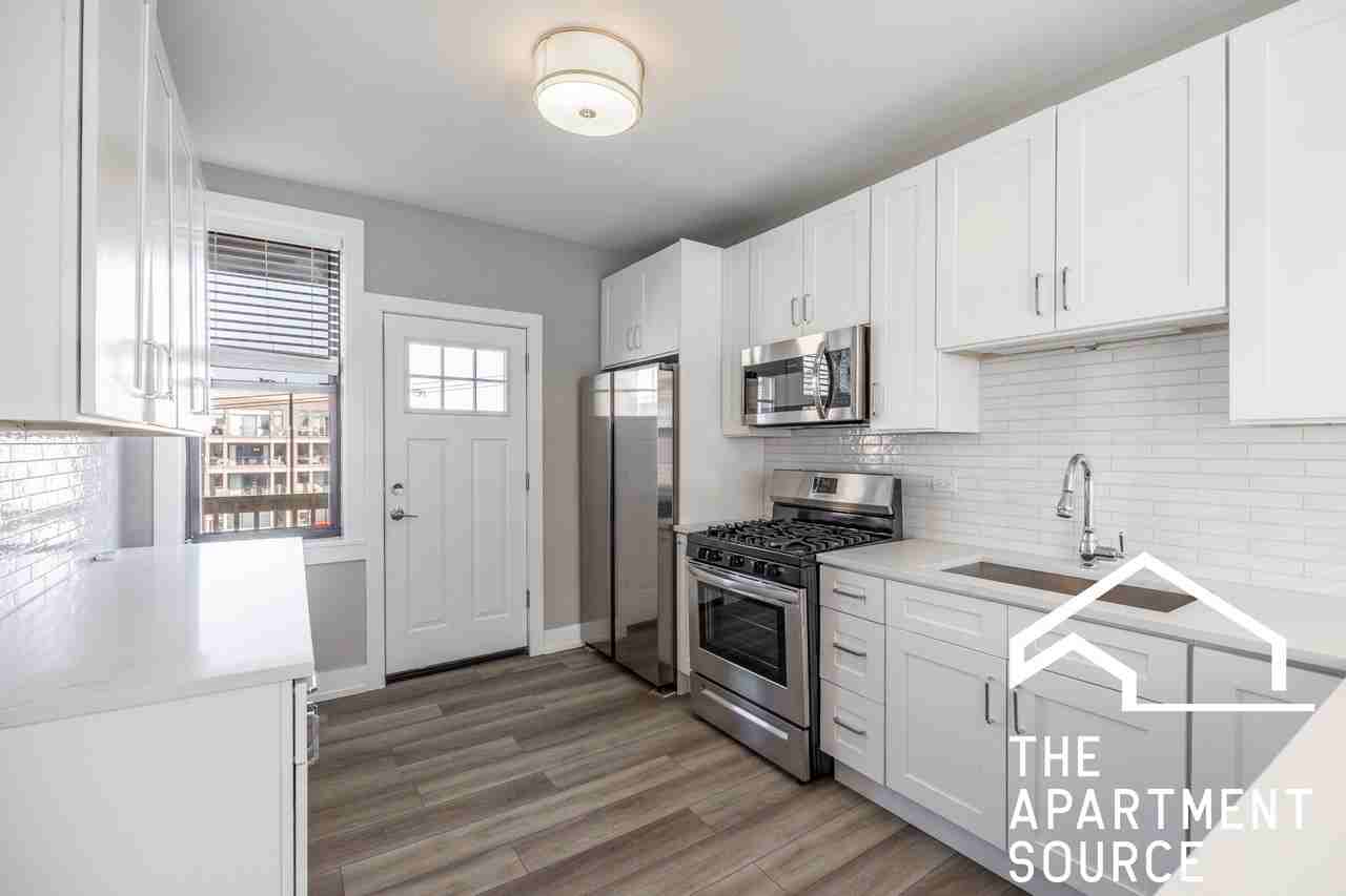 3943 N Janssen Ave #S3 - Photo 3 of 22