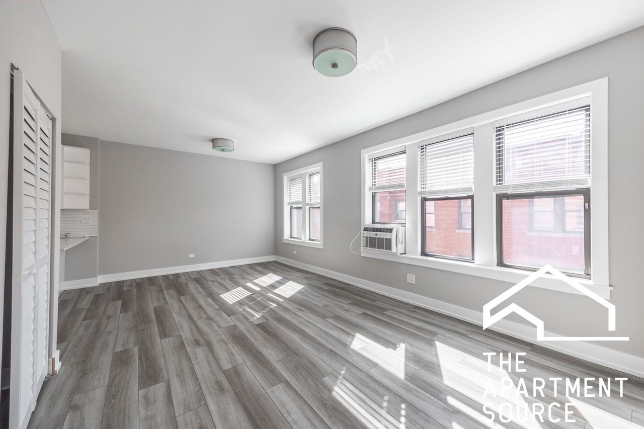 3943 N Janssen Ave #S3 - Photo 6 of 22