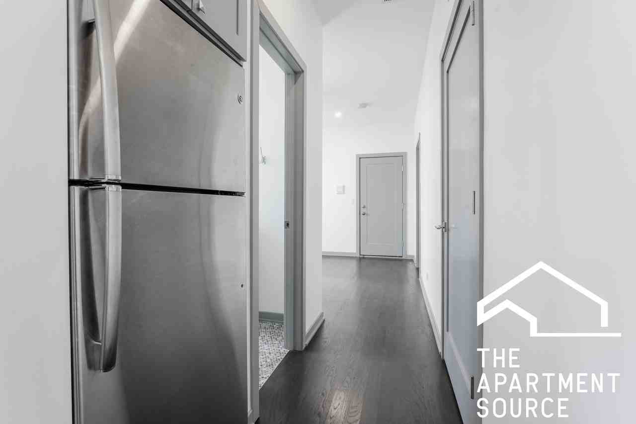 2806 N Mozart St #1R - Photo 3 of 13