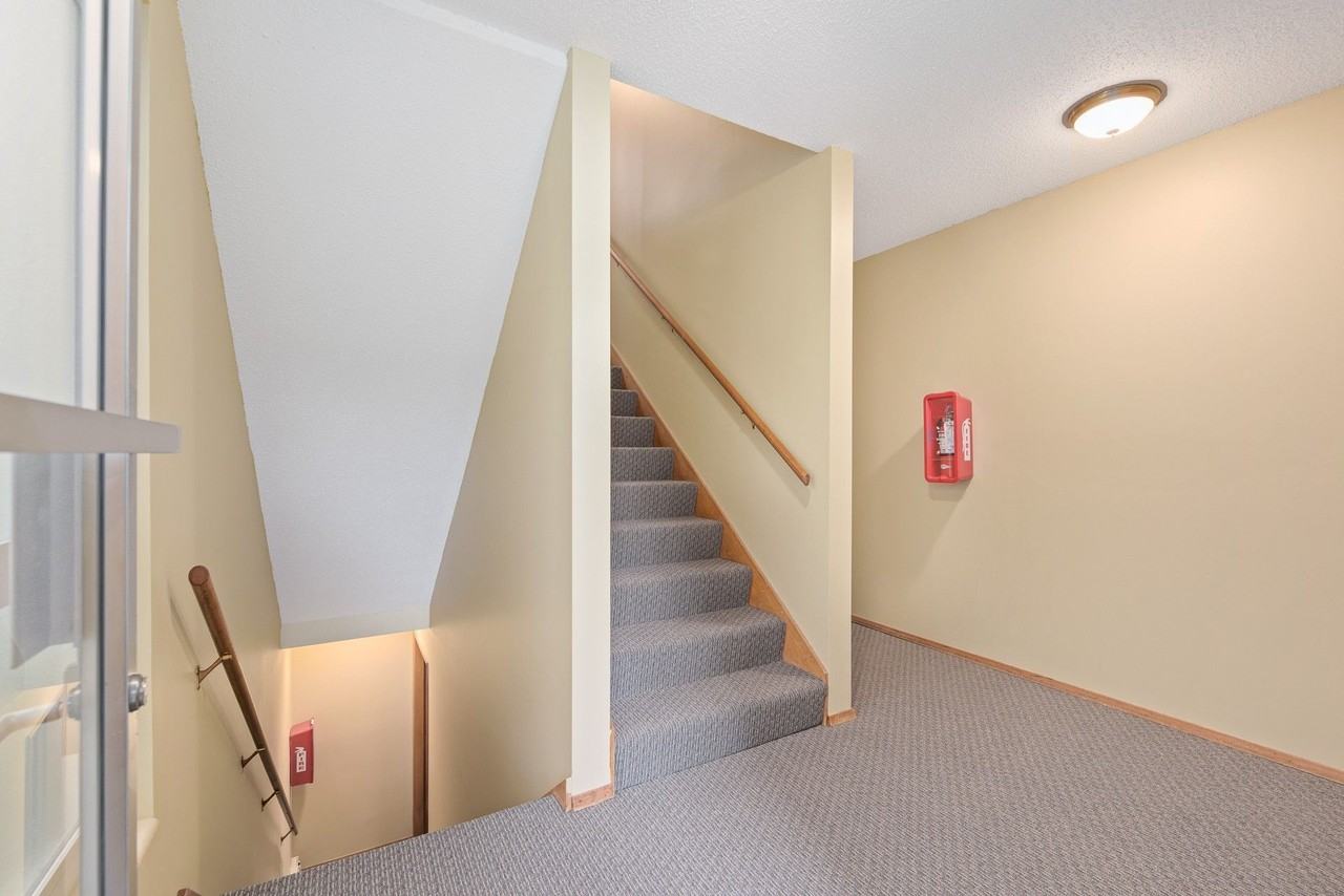 718 Apartments - Photo 4 of 15