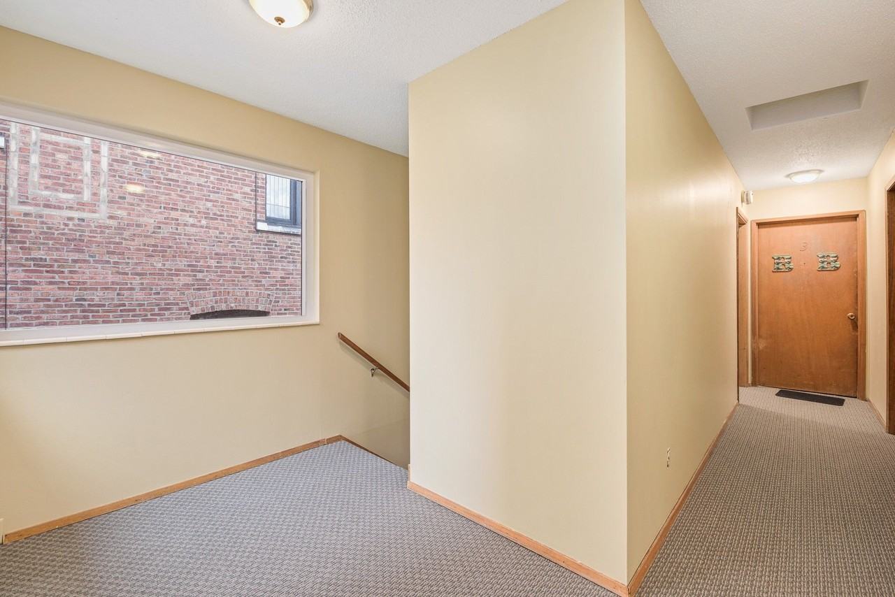 718 Apartments - Photo 5 of 15