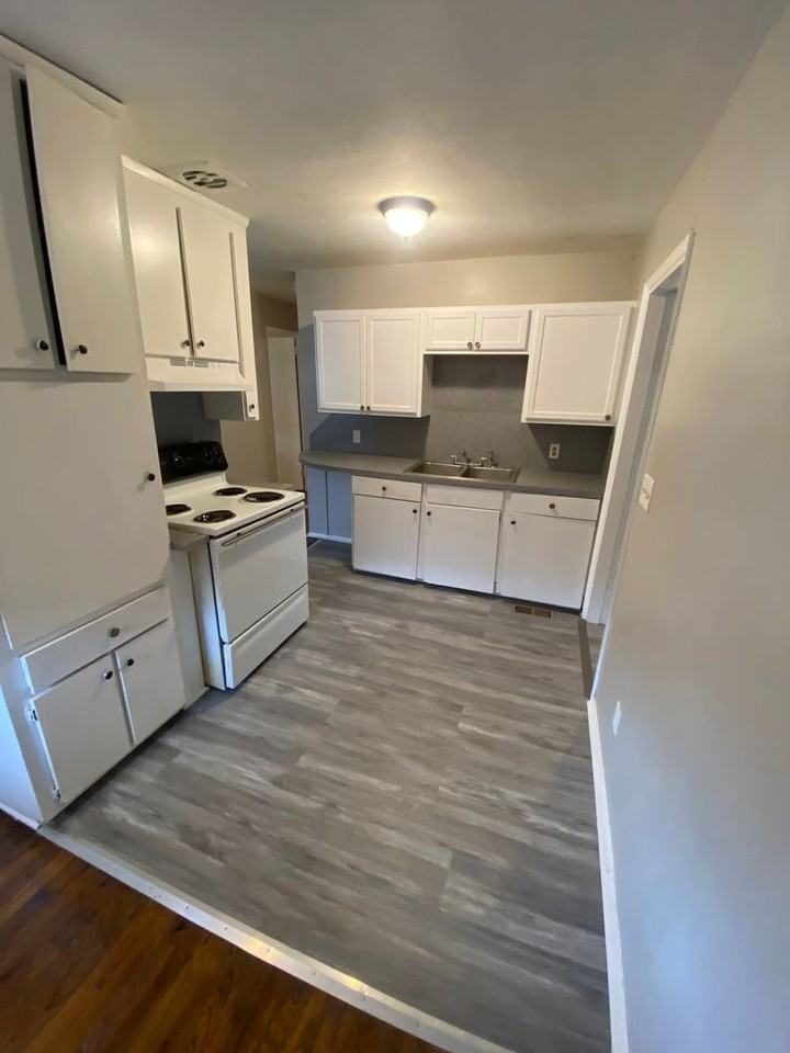 3309 Urban Ave - Photo 3 of 14