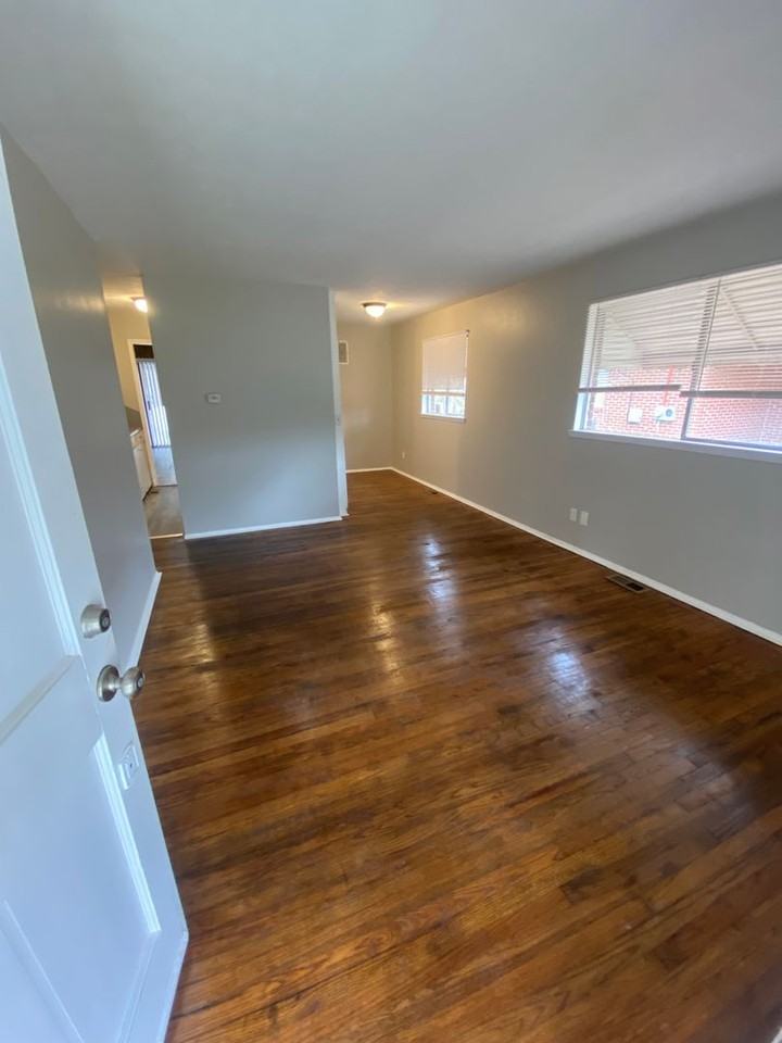 3309 Urban Ave - Photo 5 of 14