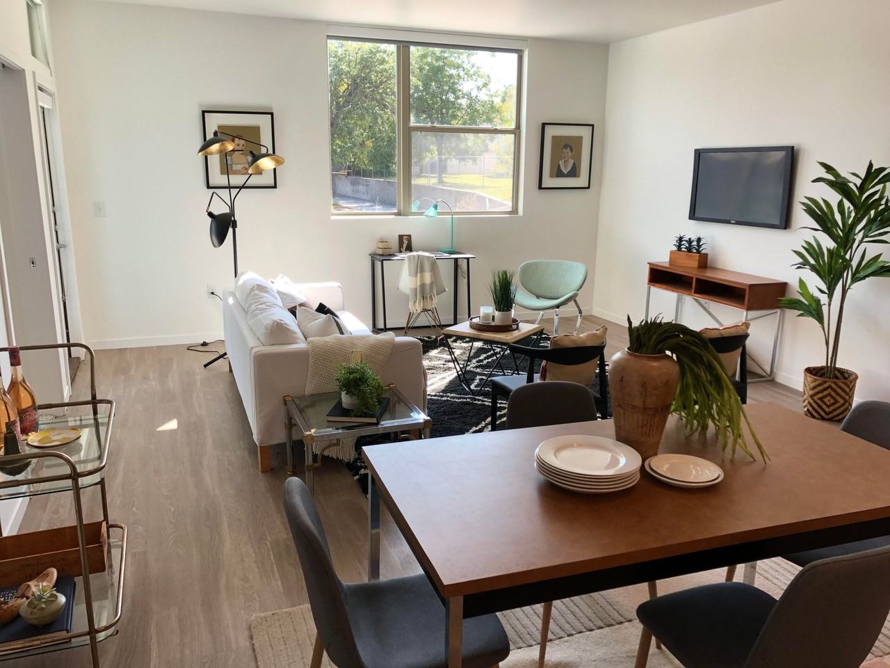 Classen 16 - Photo 6 of 43