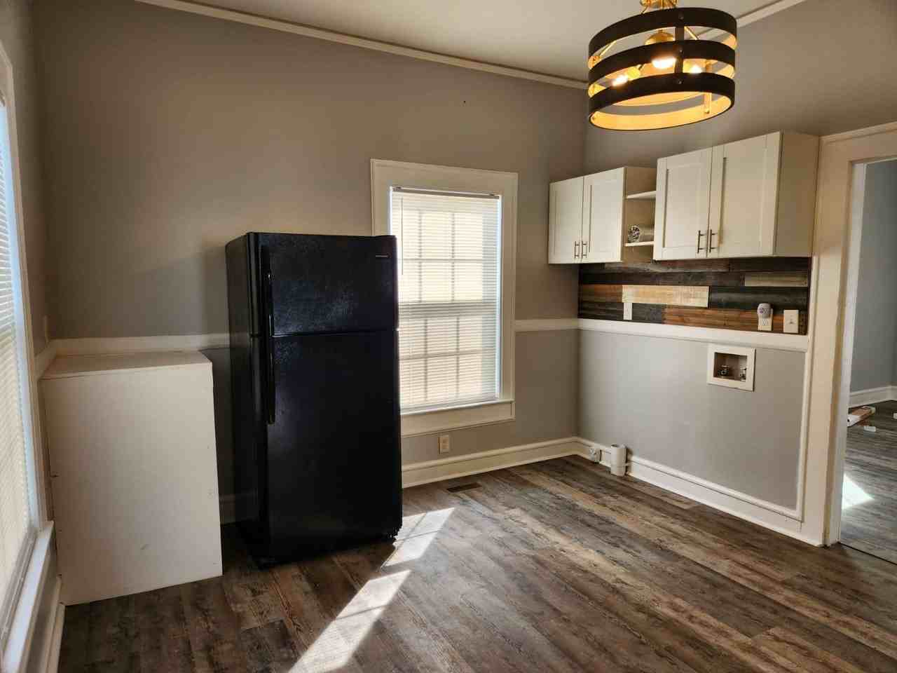 18 W 8th St - Photo 7 of 12