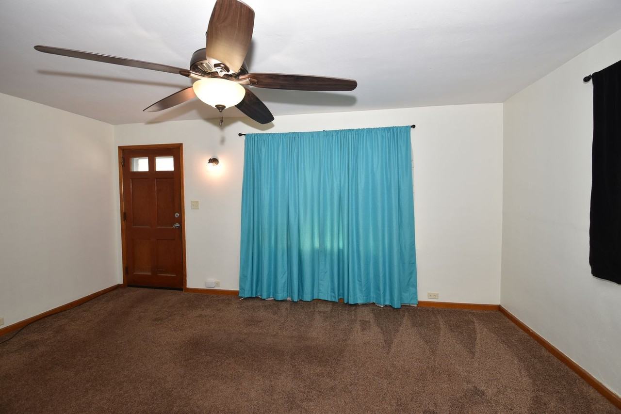 2804 Delaware St - Photo 4 of 20