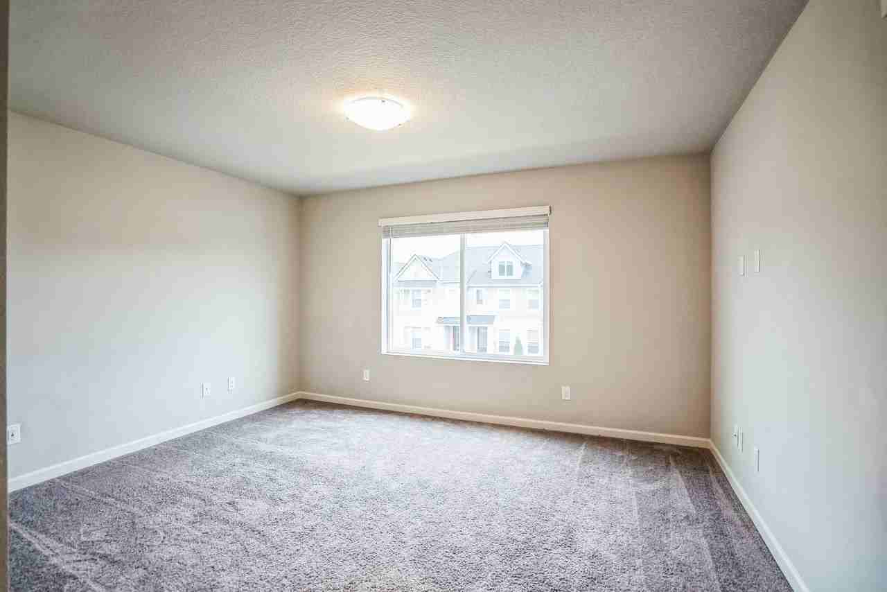 3874 Se 81st Ave - Photo 4 of 12