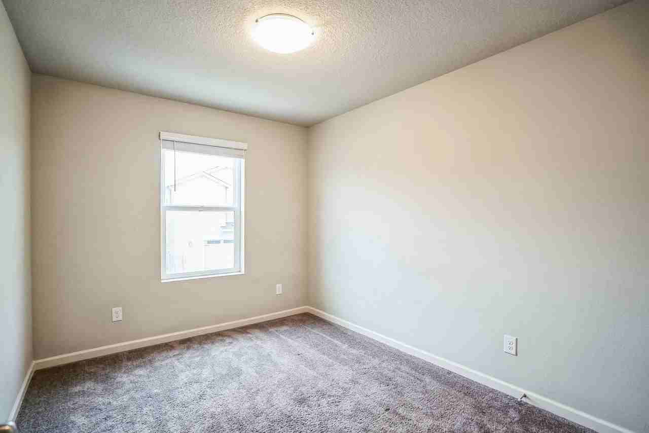 3874 Se 81st Ave - Photo 6 of 12