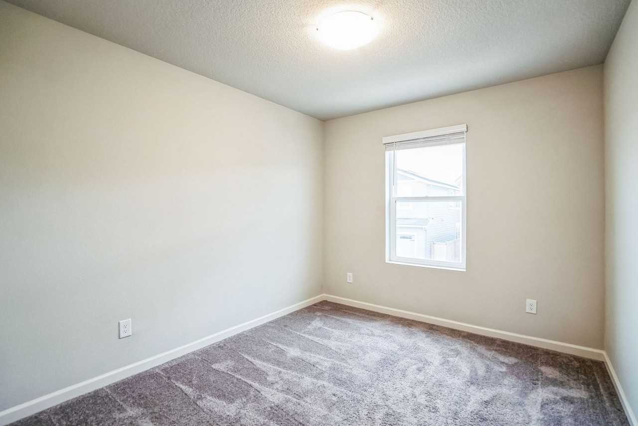 3874 Se 81st Ave - Photo 7 of 12
