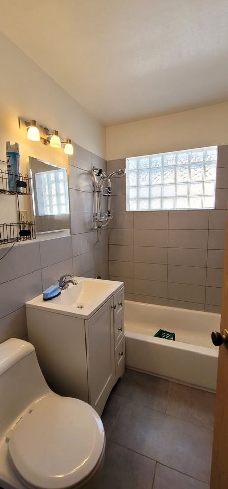 4172 Adair Ave N #5 - Photo 3 of 10