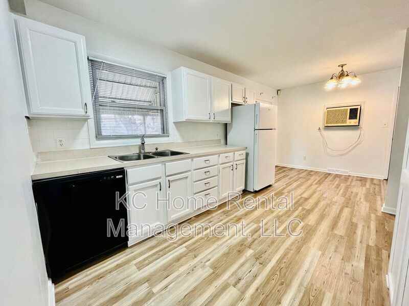 11300 Booth Ave - Photo 2 of 39