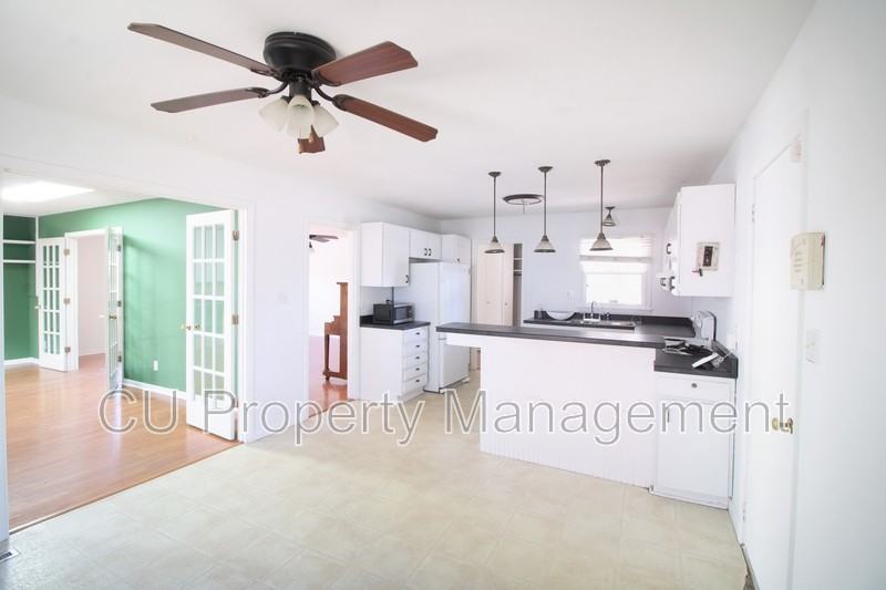 2009 S Prospect Ave - Photo 3 of 10