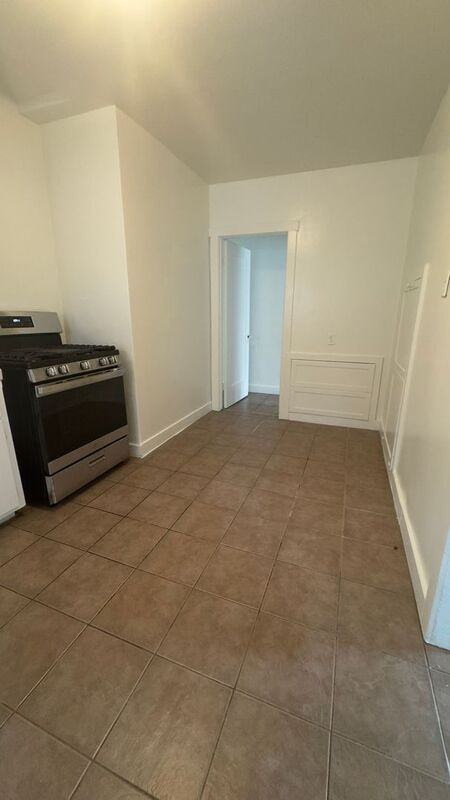 12820 Penn St - Photo 5 of 12